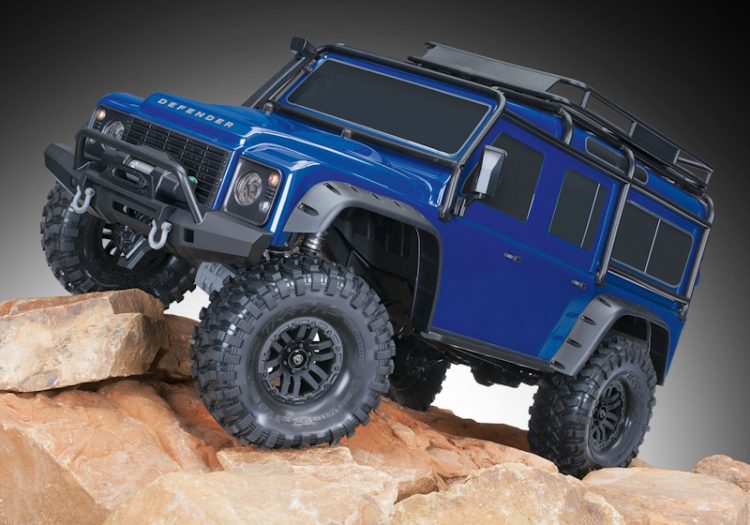 Traxxas - TRX-4 1:10 Scale and Trail Crawler w/ Land Rover Defender Body - Image 4