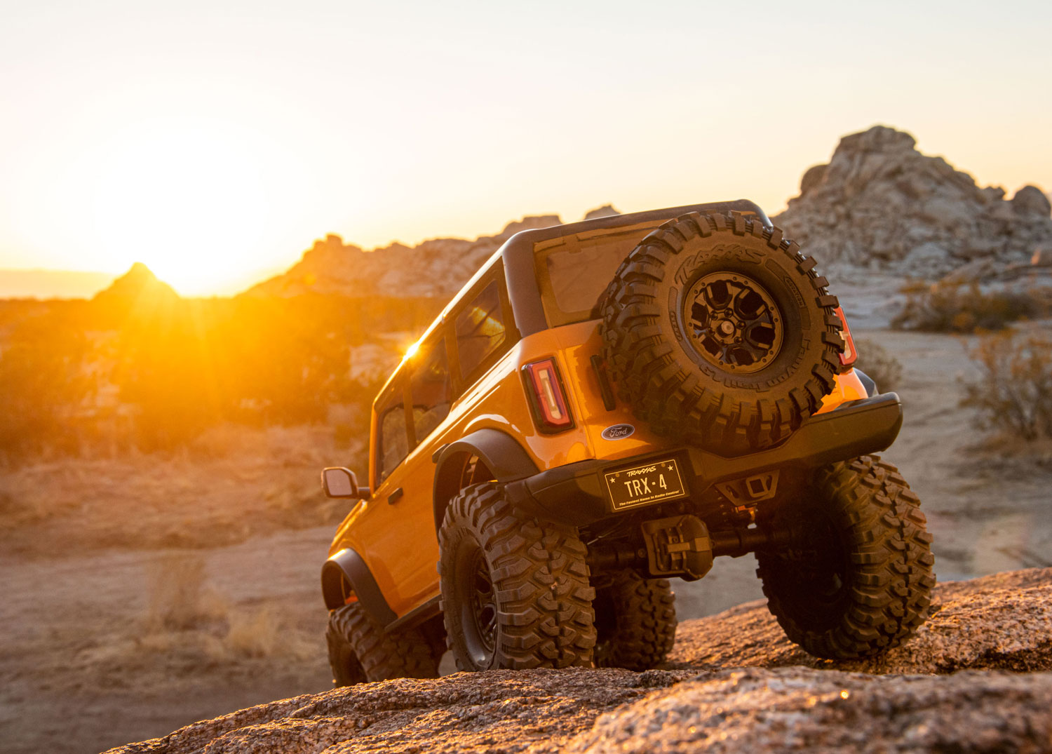 Traxxas - TRX-4 Scale and Trail Crawler w/ 2021 Ford Bronco Body - Image 10