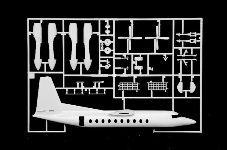 Italeri - 1:72 Fokker F27 Friendship - Image 4