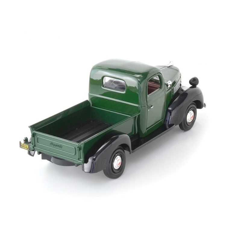 Motormax - 1:24 1941 Plymouth Truck - Green - Image 2