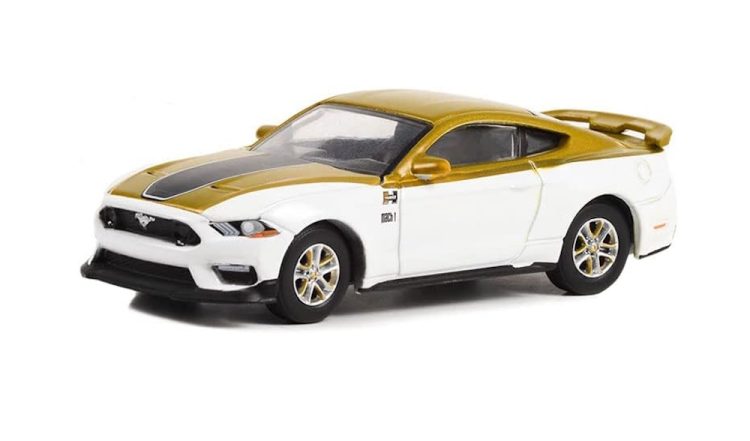 Greenlight - 1:64 Running on Empty Series 15 2021 Ford Mustang Mach 1