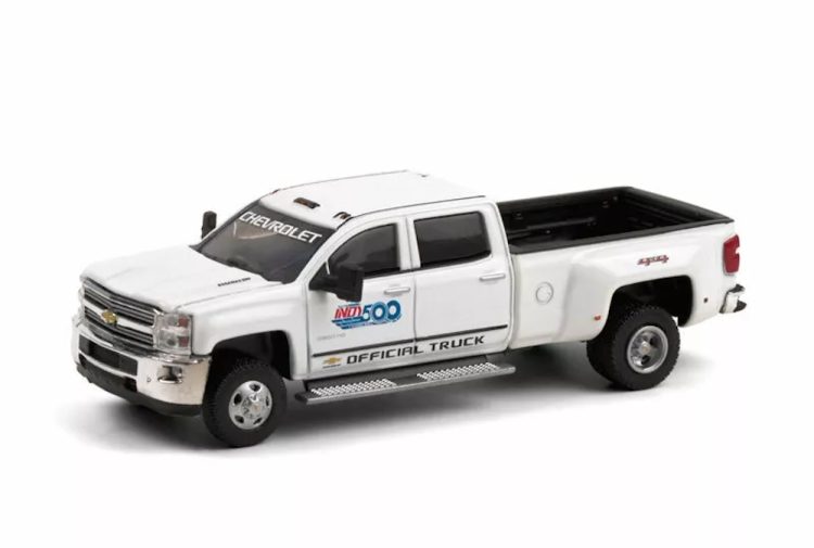 Greenlight - 1:64 Dually Drivers Series 6 2017 Chevrolet Silerado 3500HD