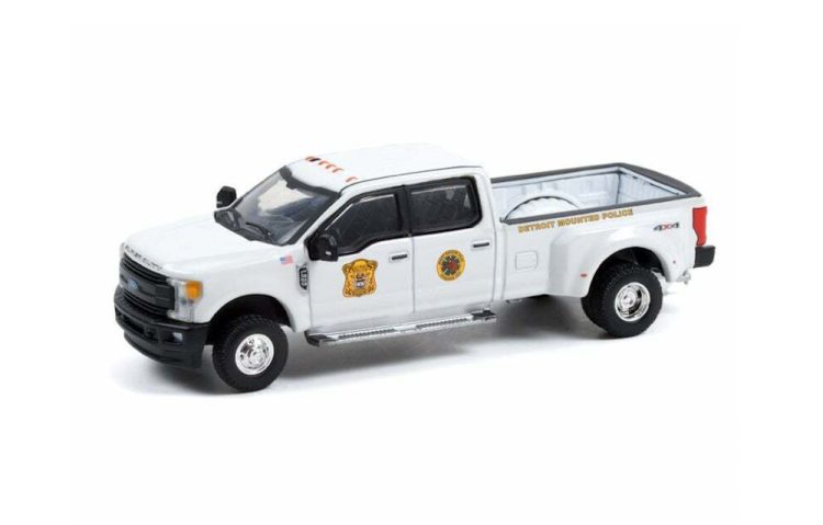Greenlight - 1:64 Dually Drivers Series 8 2017 Ford F-350 Dually