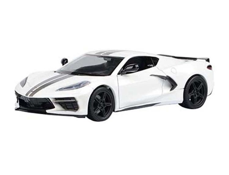 Motormax - 1:24 2020 Corvette C8 "Timeless Legends"