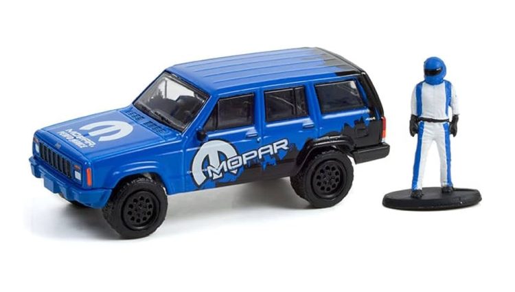 Greenlight - 1:64 The Hobby Shop Series 12 2001 Jeep Sport MOPAR Off-Road w/ Race Car Driver