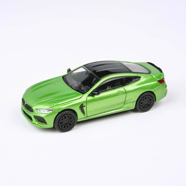 PARA64 - 1:64 BMW M8 Coupe - Java Green