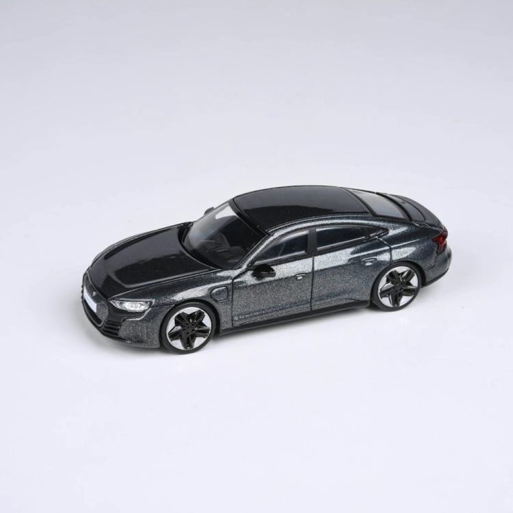 PARA64 - 1:64 Audi RS e-tron GT - Daytona Grey