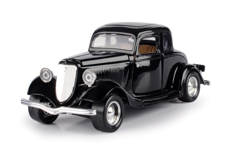 Motormax - 1:24 1934 Ford Coupe "Timeless Legends"