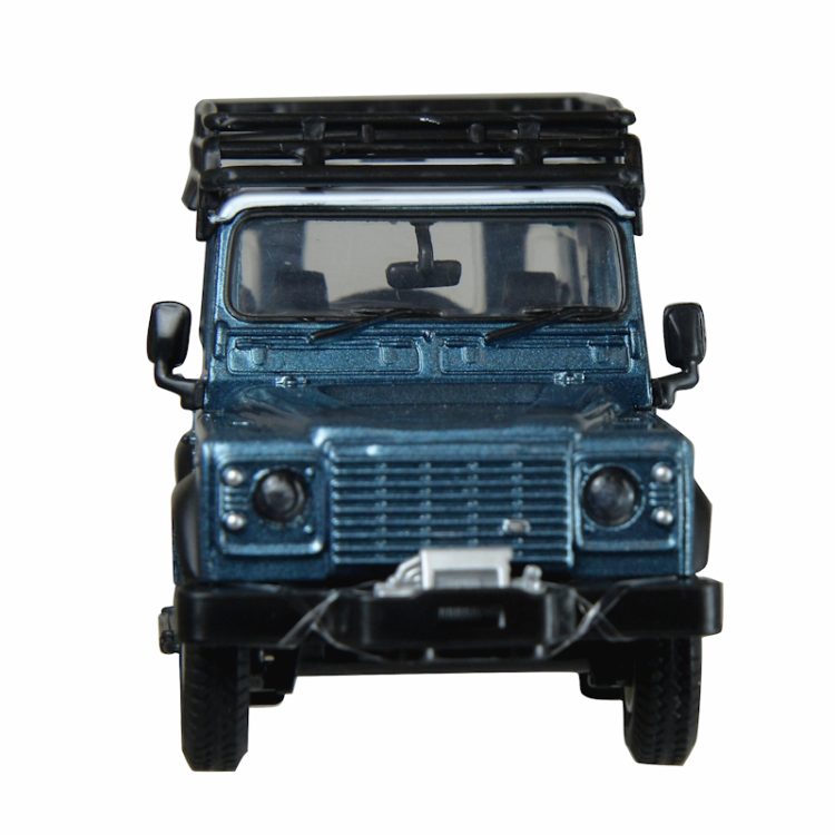 Britains - 1:32 Land Rover Defender 90 w/ Roof Rack - Image 3