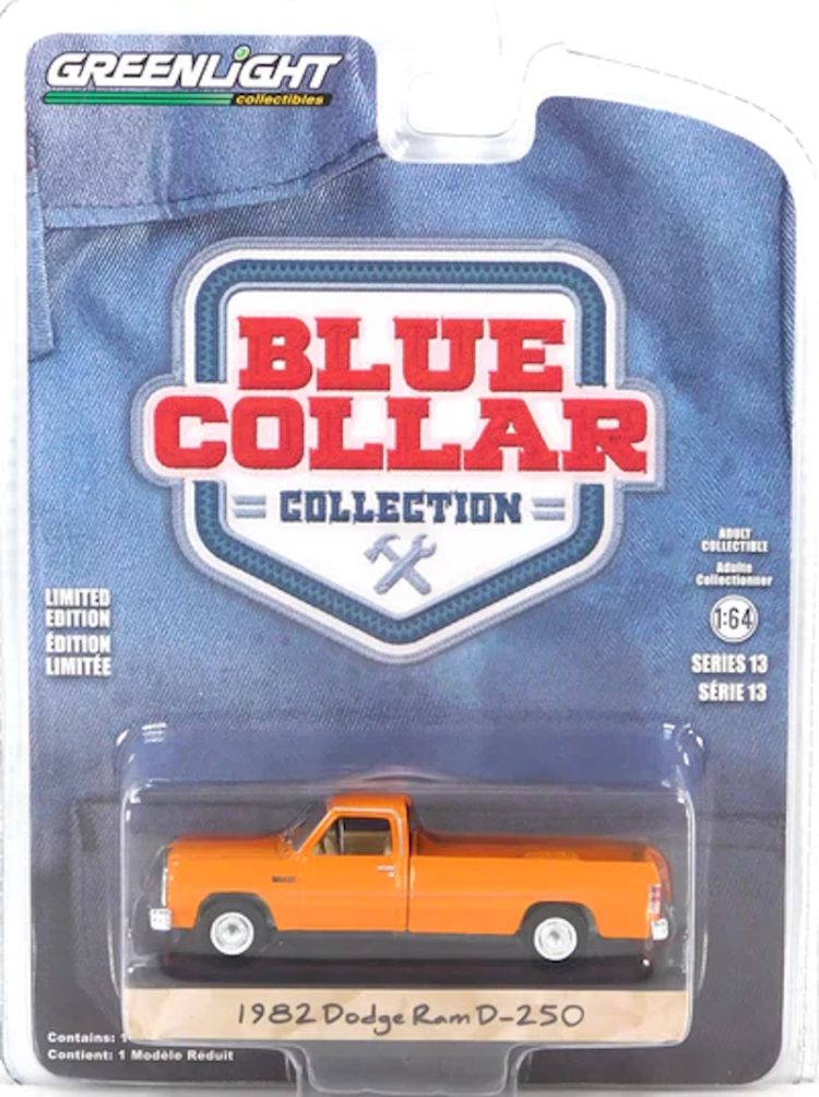 Greenlight - 1:64 1982 Dodge Ram D-250 - Blue Collar Collection Series 13 - Image 2