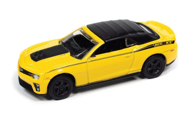 Johnny Lightning - 1:64 2013 Nickey Chevy Camaro ZL1 (Rally Yellow) - Muscle Cars USA
