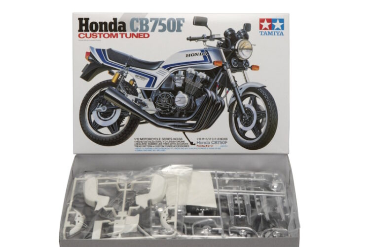 Tamiya - 1:12 Honda CB750F  "Custom Tuned" - Image 2