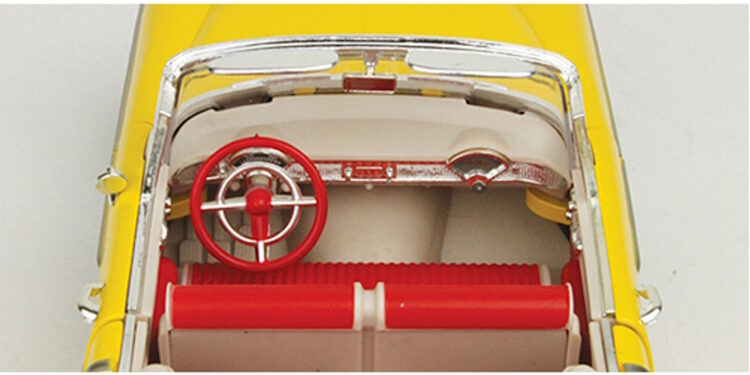 Motormax - 1:18 1955 Chevy Bel Air (Top Up) - Yellow - Image 4