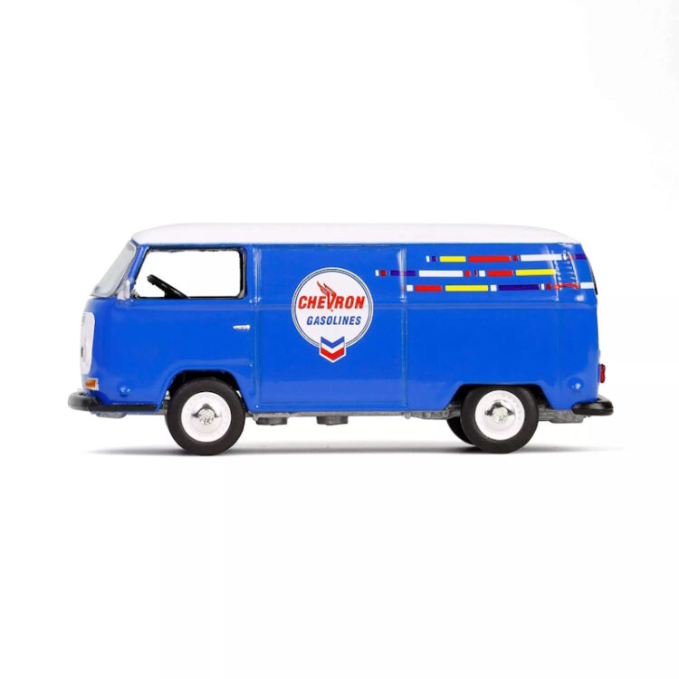 Greenlight - 1:64 1968 Volkwagen Type 2 Panel Van - Anniversary Collection Series 17 - Chevron Gasolines 145 Years - Image 2