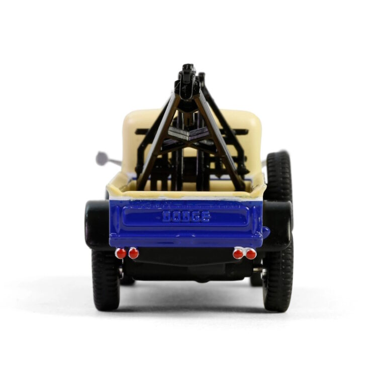 Greenlight - 1948 Dodge Power Wagon Wrecker - Chevron Special Edition Series 1 - Image 6