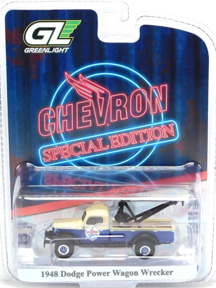 Greenlight - 1948 Dodge Power Wagon Wrecker - Chevron Special Edition Series 1 - Image 7