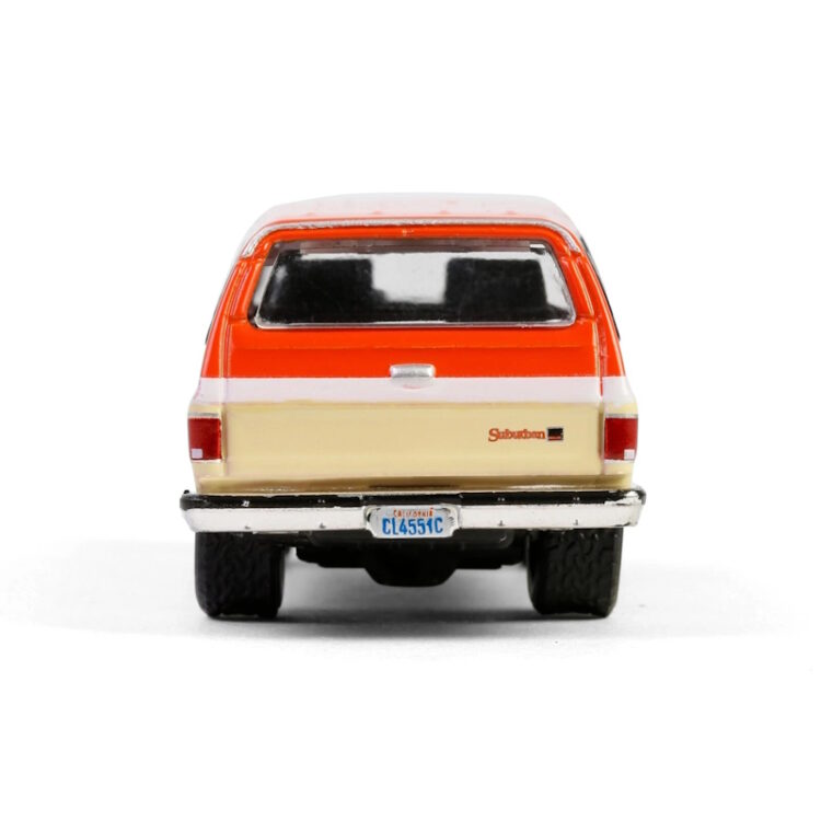 Greenlight - 1:64 1988 GMC Suburban Sierra Classic C10 - Chevron Special Edition Series 1 - Image 6