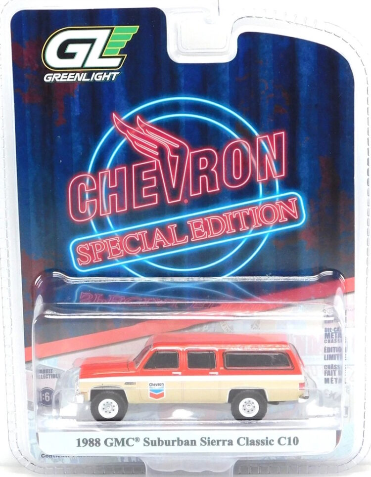 Greenlight - 1:64 1988 GMC Suburban Sierra Classic C10 - Chevron Special Edition Series 1 - Image 7