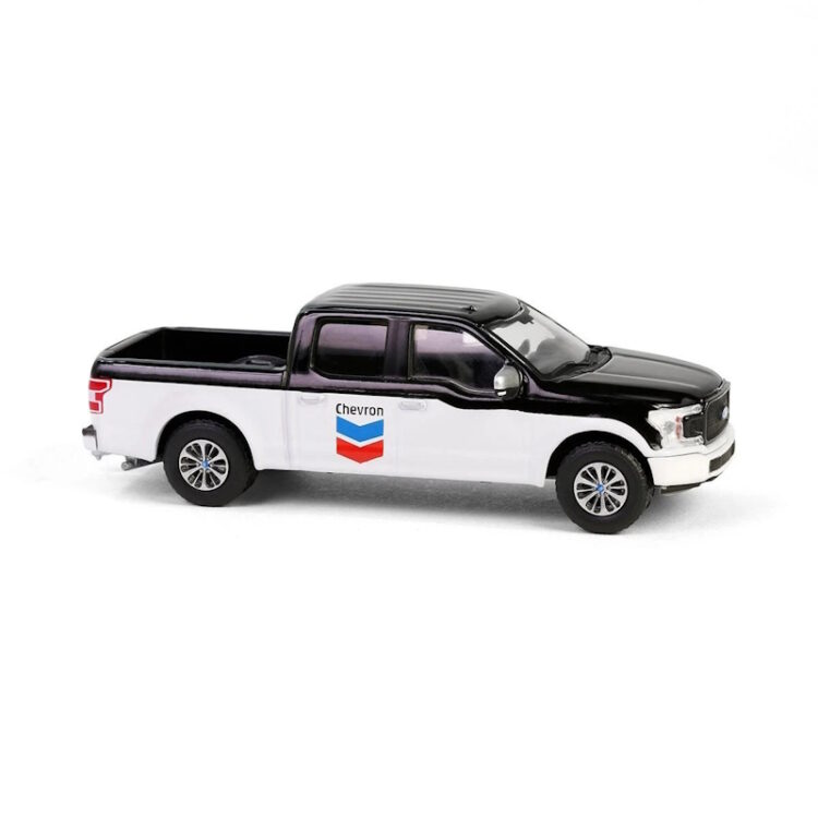 Greenlight - 1:64 2019 Ford F-150 with STX Package - Chevron Special Edition Series 1 - Image 4