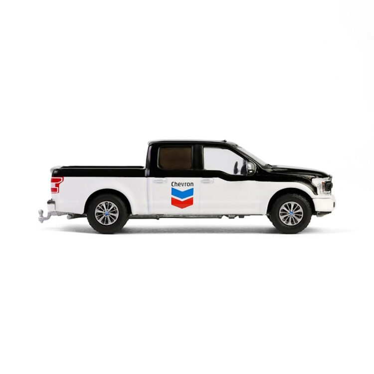 Greenlight - 1:64 2019 Ford F-150 with STX Package - Chevron Special Edition Series 1 - Image 5