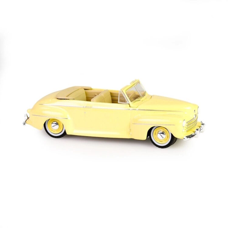 Greenlight - 1:64 1947 Ford Super De Luxe Covertible Club Coupe - Garbage Pail Kids Series 7 - Katate Kit - Image 7
