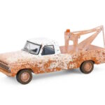 Greenlight - 1:64 1973 Ford F-100 w/Drop in Tow Hook - Blue Collar Collection Series 14