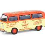Greenlight 1:64 1975 Volkswagen Type 2 - Blue Collar Collection Series 14