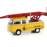 Greenlight - 1:64 1968 Volkswagen Type 2 Double Cab Pickup - Smokey Bear Series 4