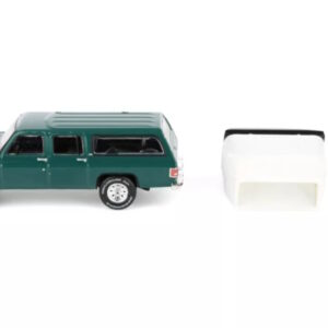 Greenlight - 1:64 1990 Chevrolet Suburban - The Great Outdoors Series 4