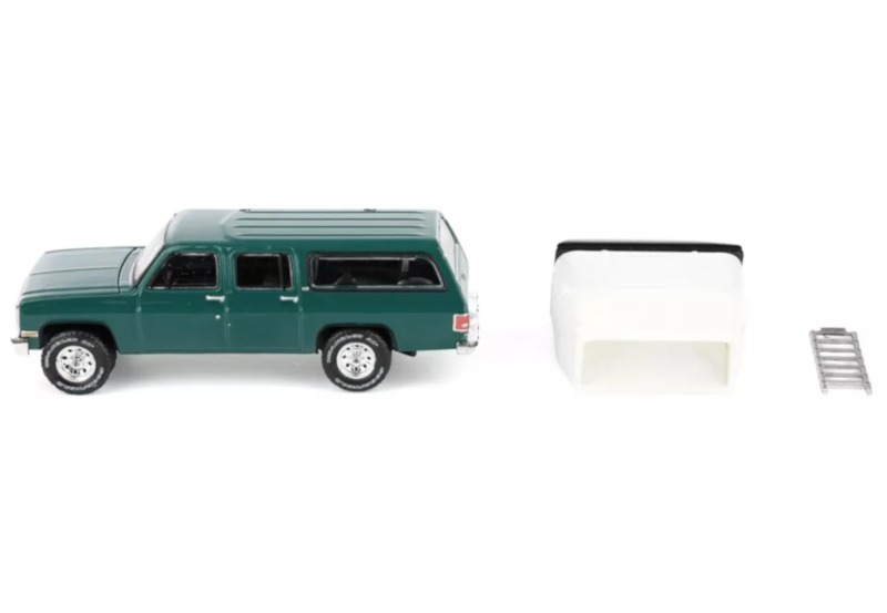 Greenlight - 1:64 1990 Chevrolet Suburban - The Great Outdoors Series 4